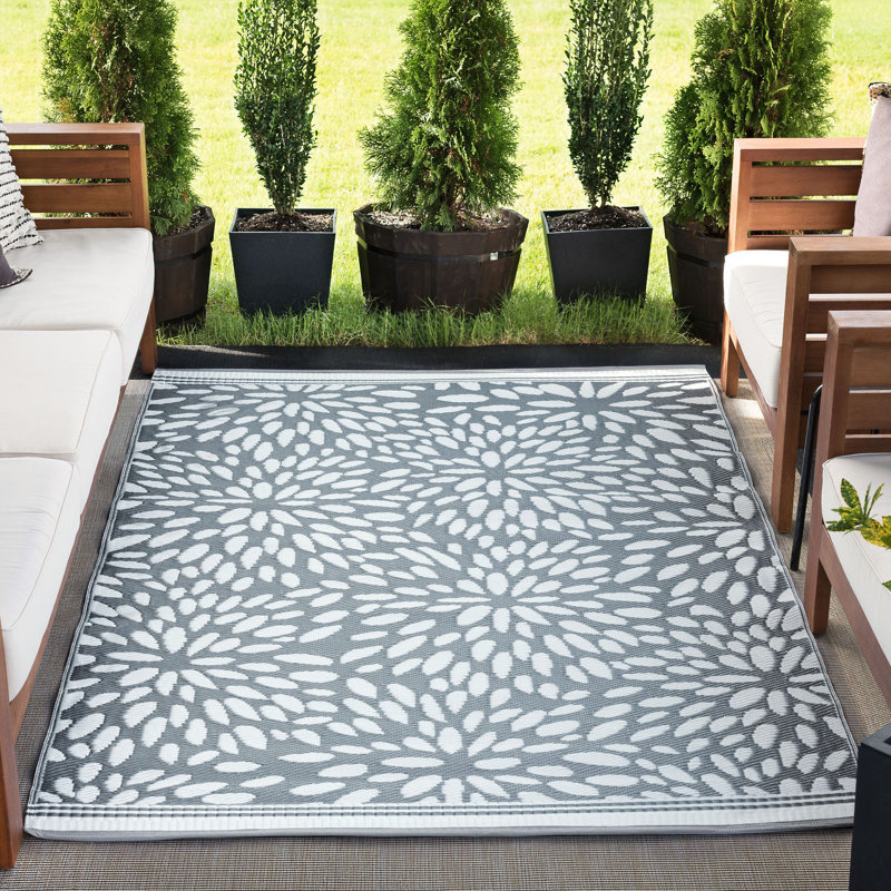 Oliver Tara Plastic Gray/White Indoor/Outdoor Rug & Reviews